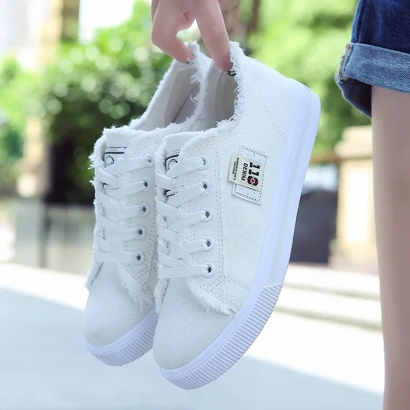 Bulk 2024 Spring Womens Canvas Lace Up Flat Denim Futsal Shoes Summer Casual Tennis Futsal Shoes For Girls Vulcanized And Stylish Sapatos Mujer From Dh912152415 20.5 DHgate.Com