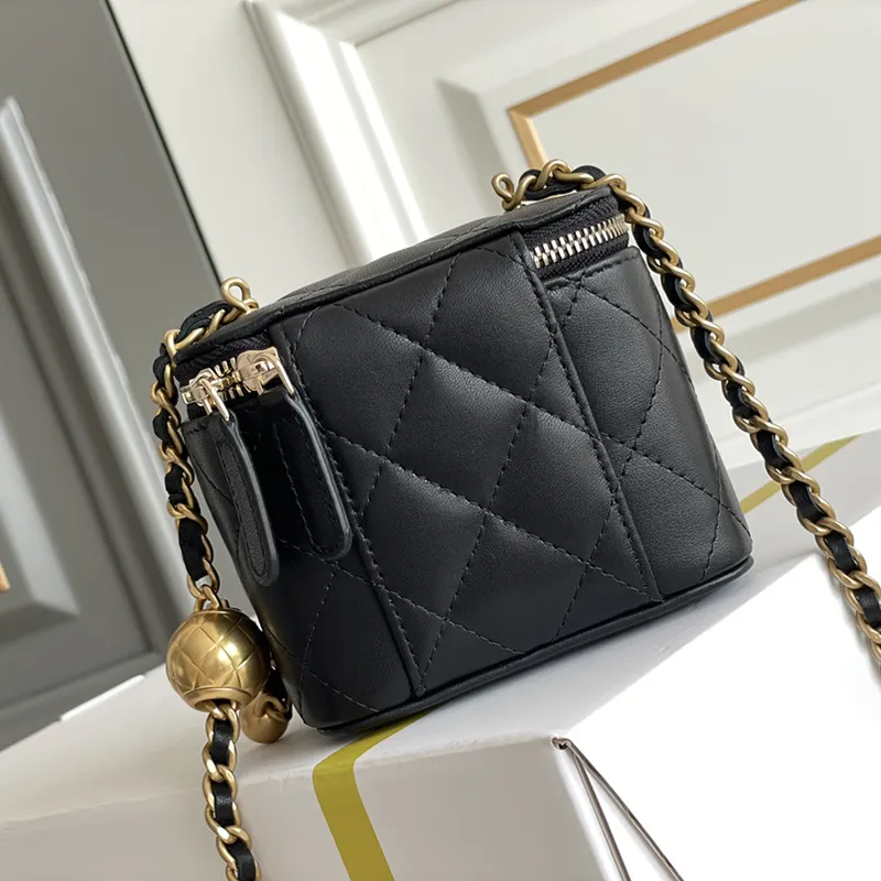 Luxury Lambskin Leather Mini vanity bag makeup with Mirror Luxury Lambskin Leather Mini vanity bag makeup with Mirror