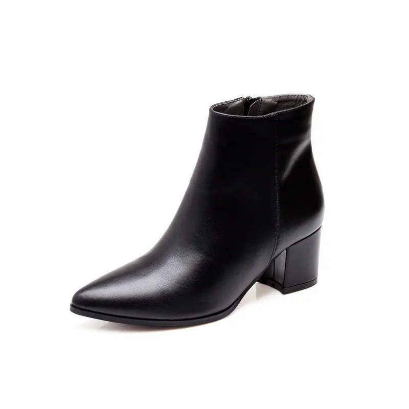 Pointy Chelsea Boots: Guide for Small Retailers