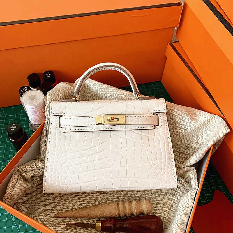 2024 Trendy Leather Womens Mini Tote Purse Handbag With Crocodile Pattern Versatile Hand Held Crossbody Bag From Rllbags777 184.67 DHgate.Com
