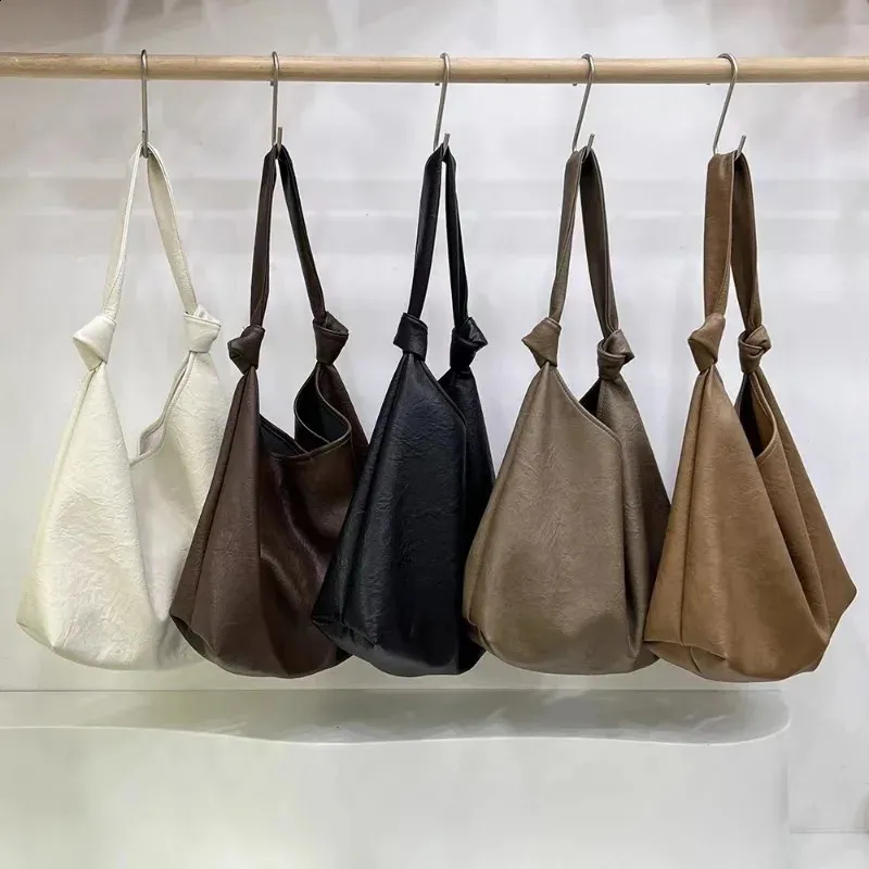 【 peak】Softtwll Hobo Bag R4817 Soft Leather mens sling shoulder bag for Women - Large Hobo
