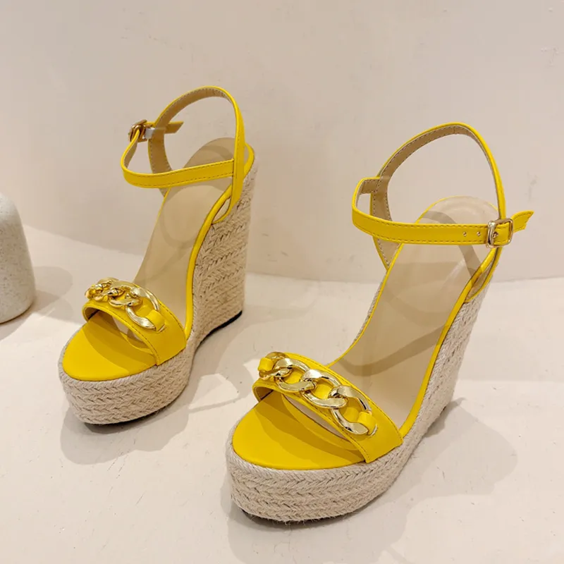 yello tank deformed wedge sandals　XL yello tank deformed wedge sandals XL