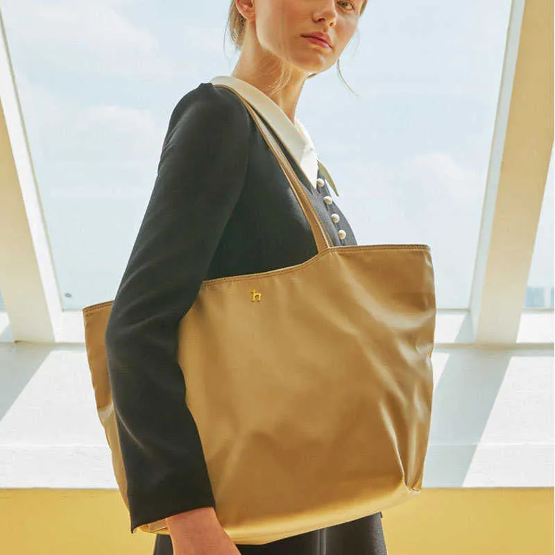 Korea Hazzys Bag Haggis Womens Bag groBe Kapazitat Pendlertasche Mode vielseitig ein Schulter Nylon Tasche Bagl240903