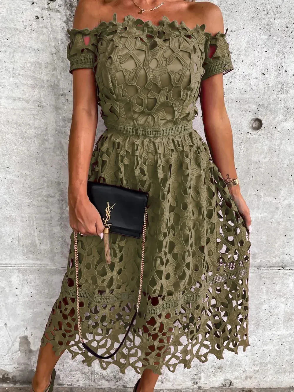 Womens fashionable hollow waist tight loose dress elegant first line lace dress casual version solid color dress 240824