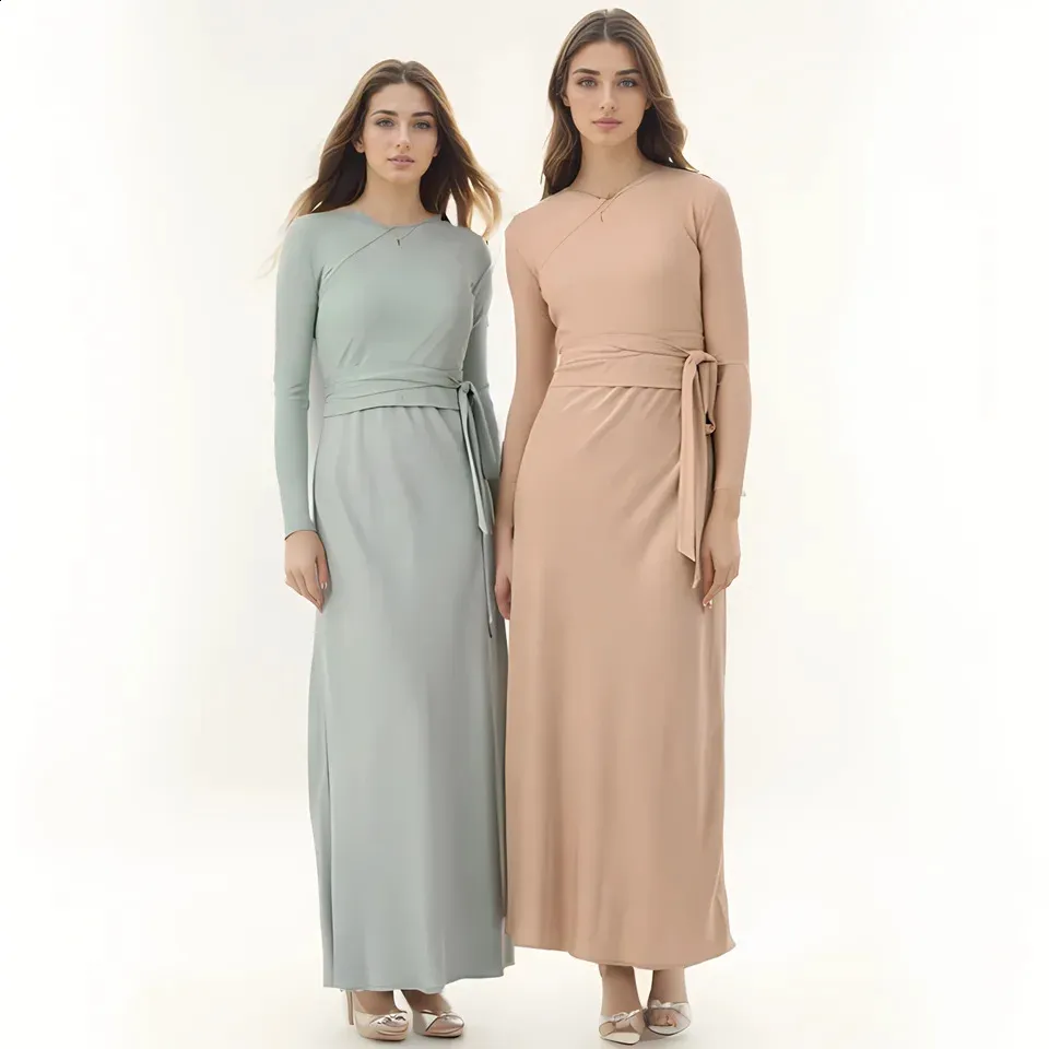 Autumn 2022 Women's Ribbing Closedfit Lace-Up Top and Matte Satin Long Dress Set - Fashionable Clothing (240904)