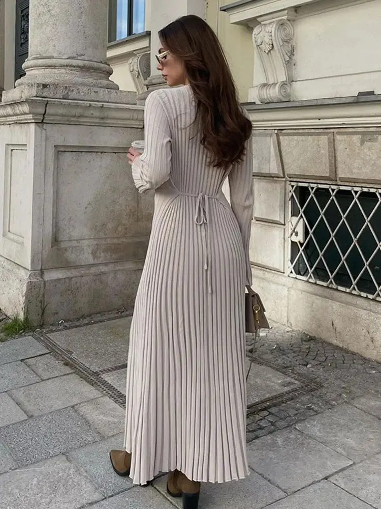 Elegant Solid Pleated Knitted Lace Pleated Midi Dress For Women 
