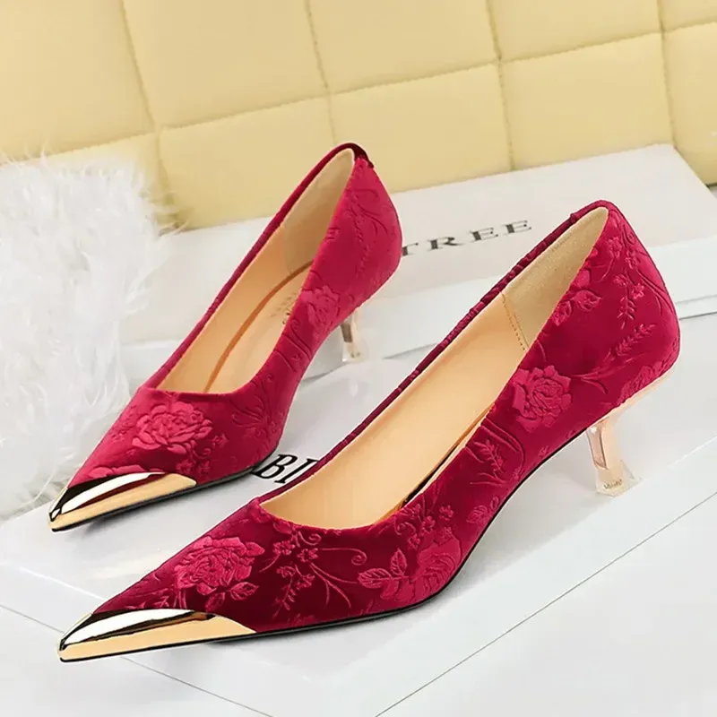 Wholesale Pointed Toe Heels: Elegant Suede Pumps For Women, Sexy