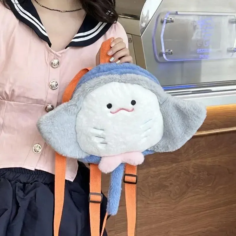 Netter Cartoon Manta Ray Plush Rucksack Fur Kinder Und Frauen Kawaii Puppe Plush Storage Bag Mini Rucksack Von 14 62 DHgate