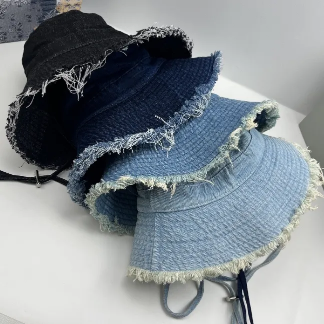 Designer-Hut aus haarigem Denim mit breiter Krempe für Frauen, lässig, trendig, cooler Stil, Urlaub, Strand, passend_voghion.com