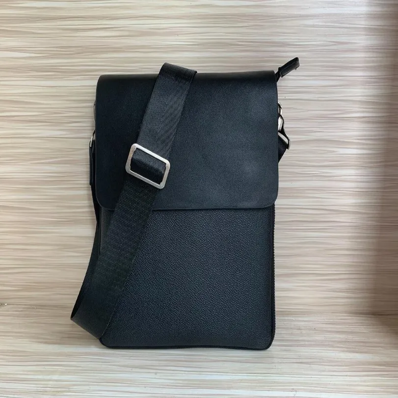 Premium Italian Leather Mens Shoulder Bag 2019 Collection Ideal For Weddings Dressing Up Or Travel Crossbody Mens Vertical Messenger Bag With Genuine Leather Accents Bolsas 286z From Governor011 45.8 ...