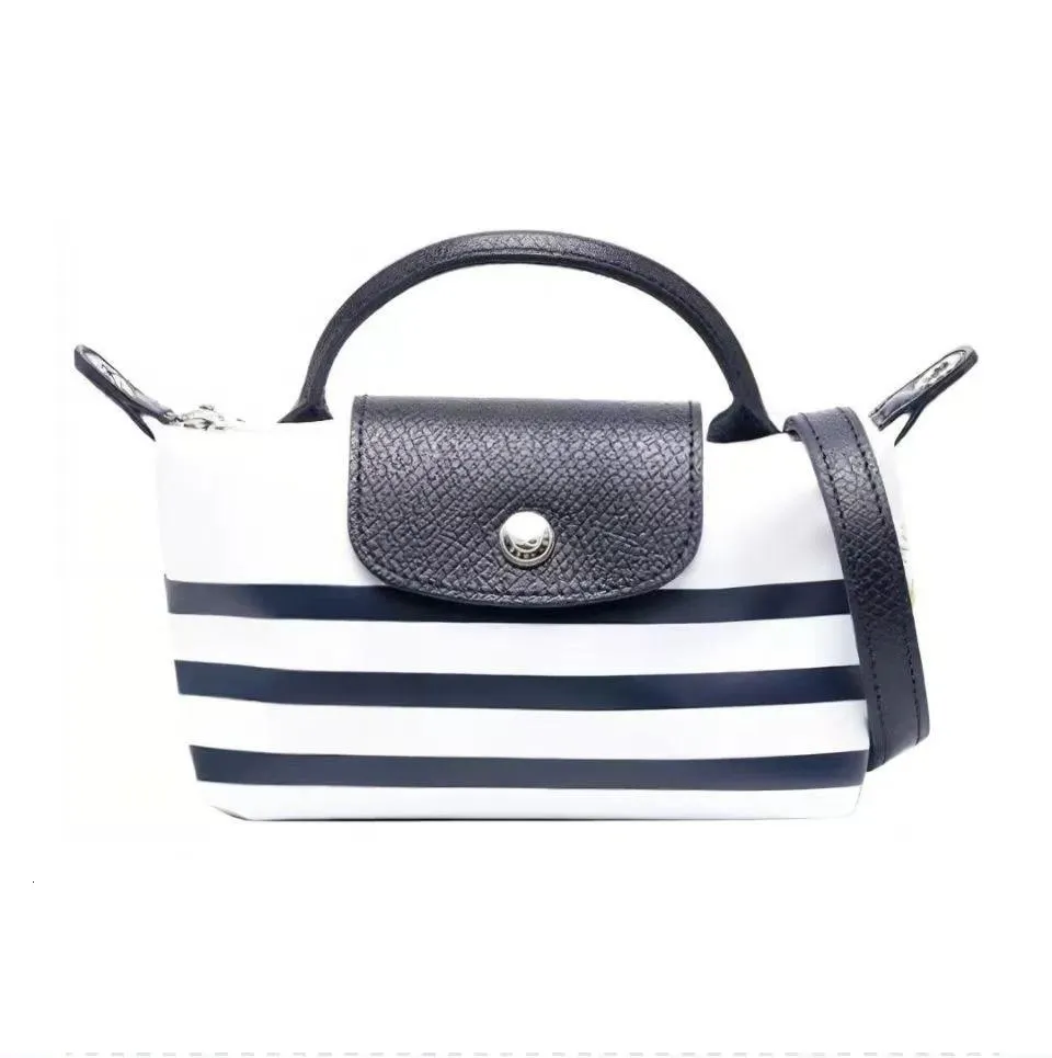 ●Bad Blue● Dot Cozy Dumpling Bag (Navy) 🇰🇷訂購｜BadBlue 25SS｜Dot Cozy Dumpling Bag 3色| AnyNOID