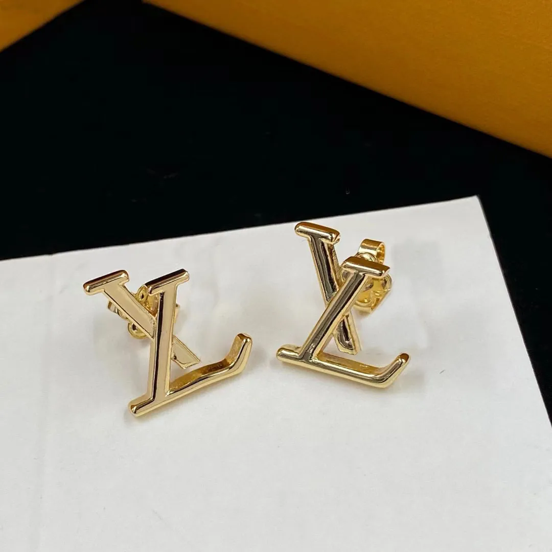 Fashion Simple Letter Stud earrings Gold Silver luxury designer earrings for women's wedding parties birthday gift jewelry