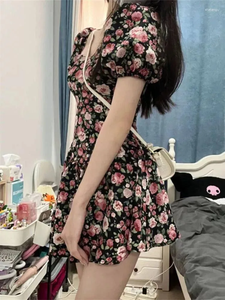 summer cotton dresses for juniors Juniors' Summer Dresses: Guide to Casual Mini & Floral Styles