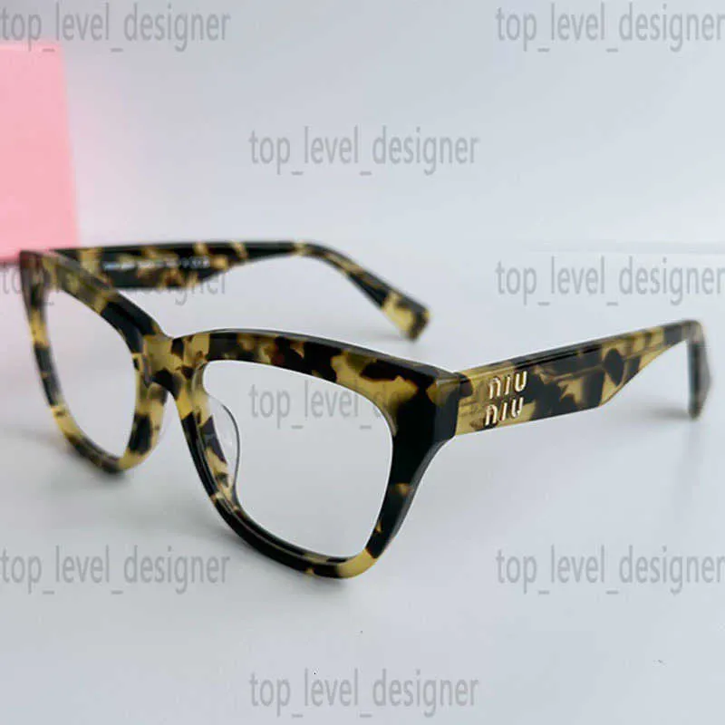 Polarized Cat Eye Sunglasses with PC Frame and  display picture 2