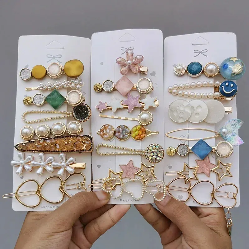 Rhinestone Hair Clips Set: Geometric Acrylic Hair... From  display picture 1