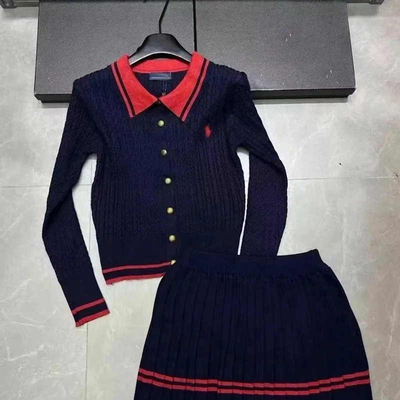 DHgate.com:Womens Knitted Pleated Skirt Set - Classic Logo