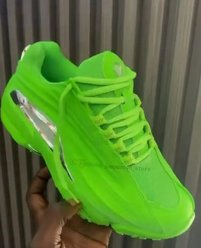 Neon green sports shoes deals