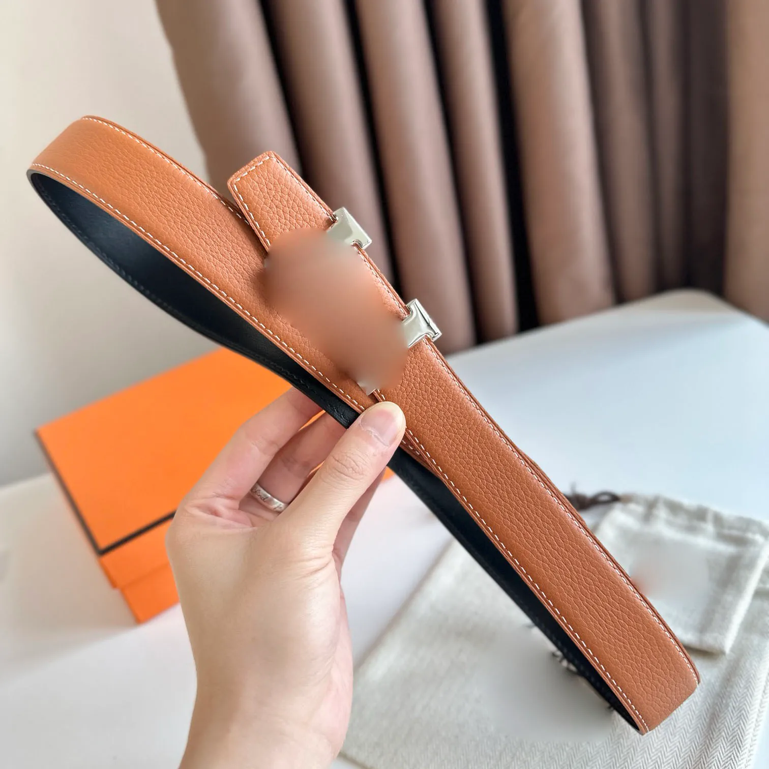 Designer H The Buckles Leather Belt For Men And Women 32mm Fashion Waistband With Smooth The Buckless And Real Cowhide Material Luxurious Letter Design From Topbrandglasses001 52.22 DHgate.Com