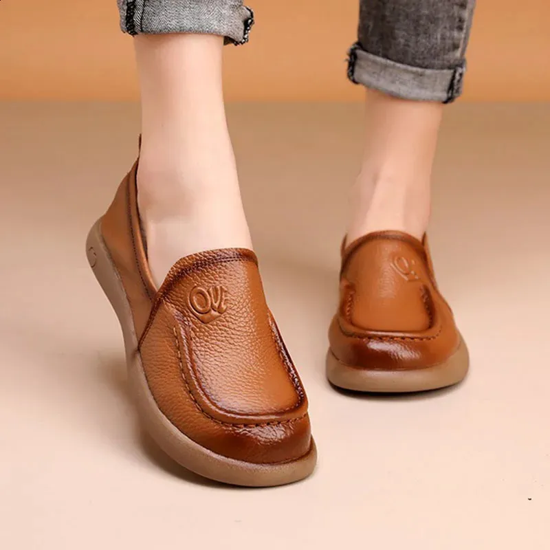 Women's Brown Leather Casual Shoes Comfortable Round Sole, Soft Flat Bottom, Daily Wear