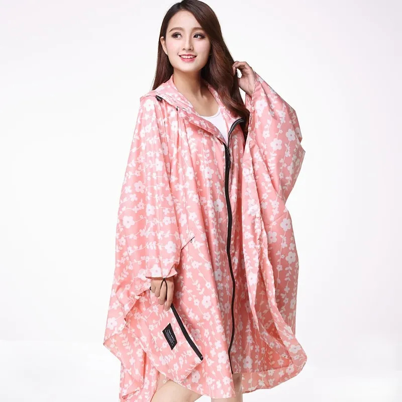 Poncho Raincoat Floral Print: Lightweight Outdoor Rain Gear