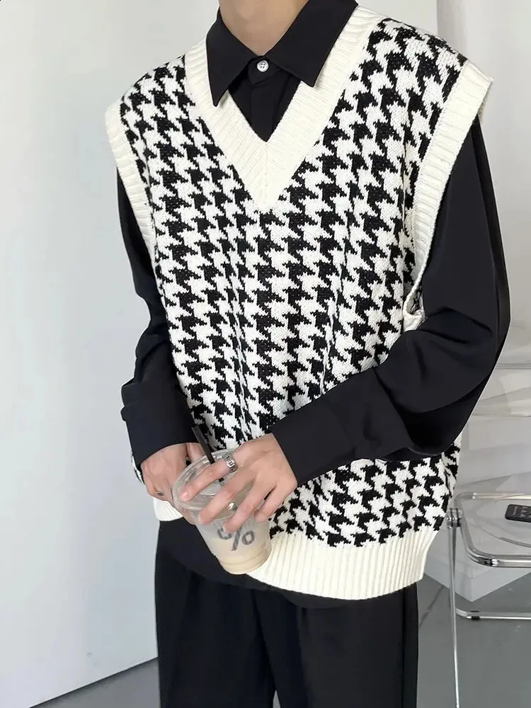 【日本入手困難】DOUBLE-BREASTED VEST IN HOUNDSTOOTH WOOL DHgate.com:Mens Houndstooth Suit Vest, Double-breasted Lapel