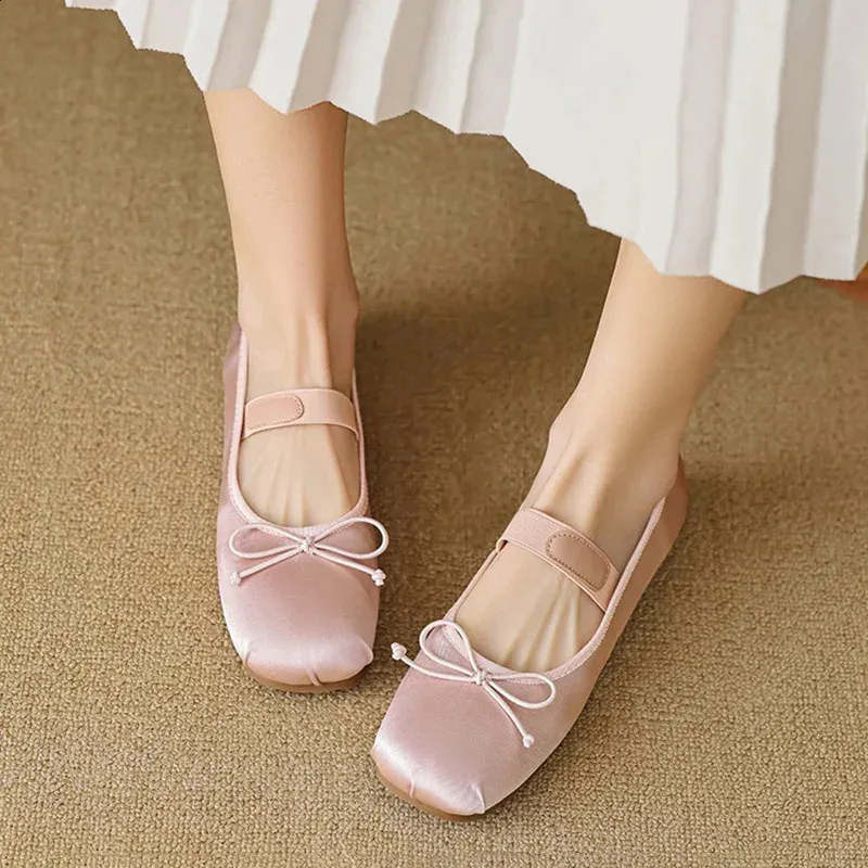 Feversole Ballerines Plates à Bout Rond Avec Nœud Papillon Pour Femme, Embout Matelassé Rouge Verni, 6