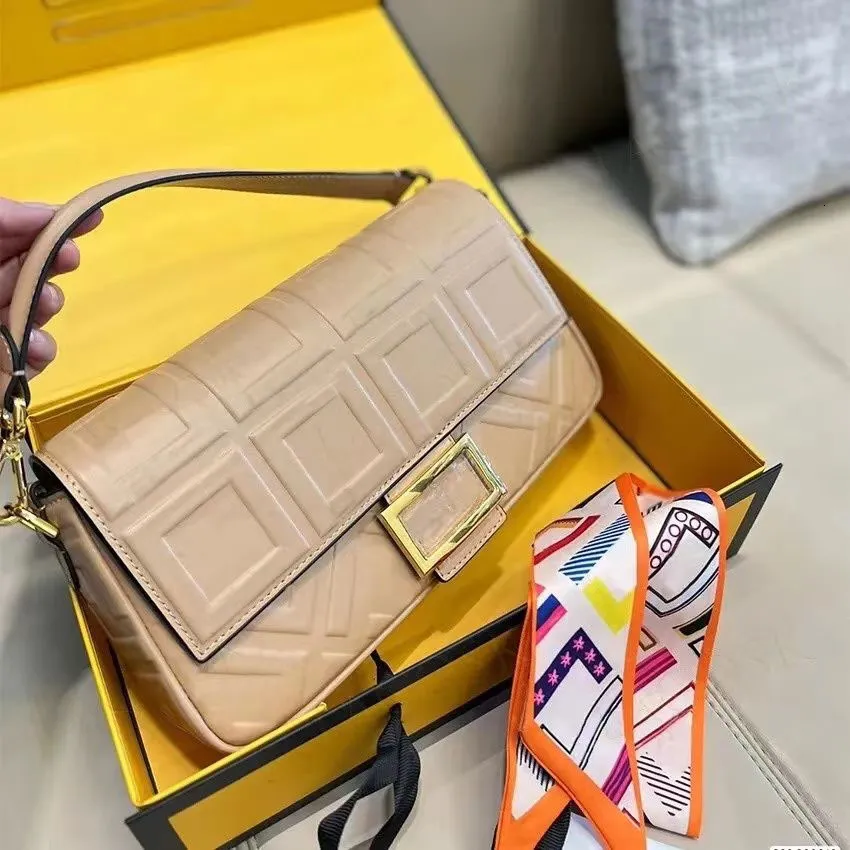 Vintage Designer Canvas Crossbody Bag For Women Fashionable Vintage Designer Canvas Crossbody Bag For Women Fashionable