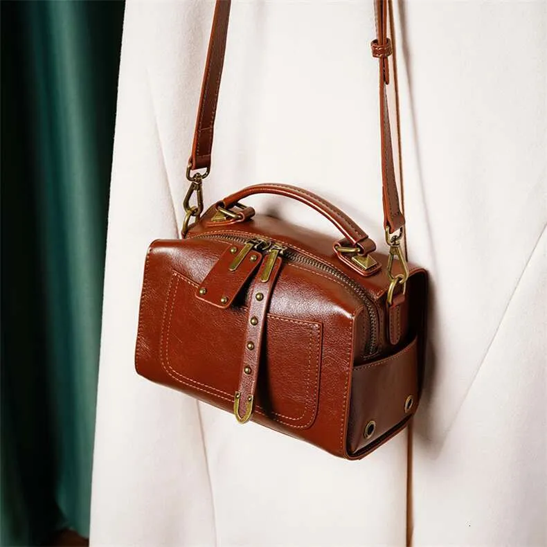 ショルダーバッグ・ポシェット ^LEATHERY^ Vintage belted shoulder bag WASHED DBR LRBG5103WB DHgate.com:Genuine Leather Womens Shoulder Bag - Wide Strap