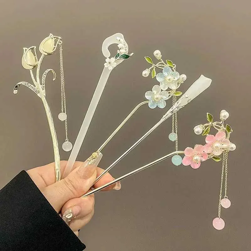 Japanese Hair Pins: Elegant Hair Sticks With Butterfly  display picture 3