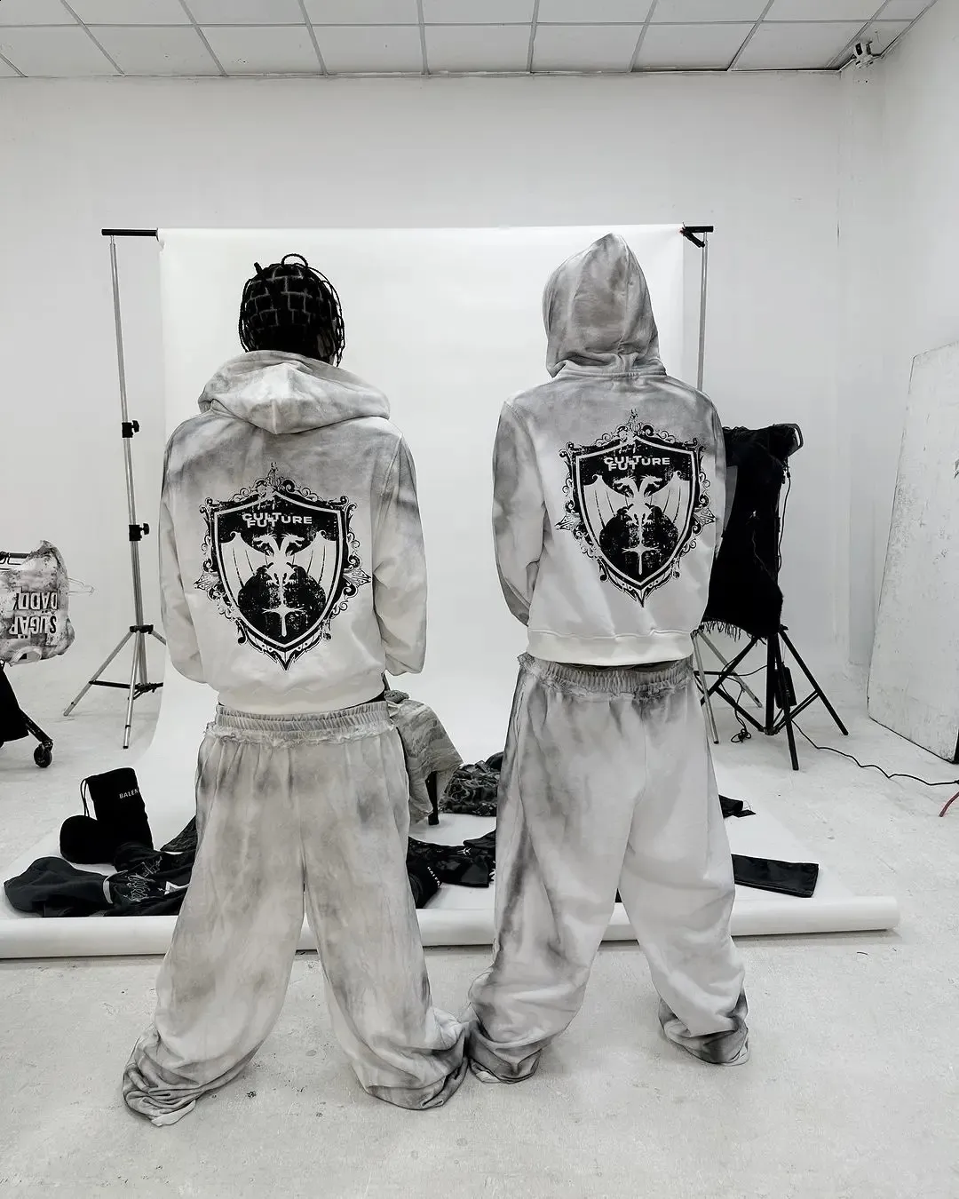 Save Big on Bulk White Zipper Hoodie Mens Off White Zip Up Hoodie Men's Y2K  Vintage Print Americana Punk Hip Hop Loose Fit Fashion Hoodie Best Deals 