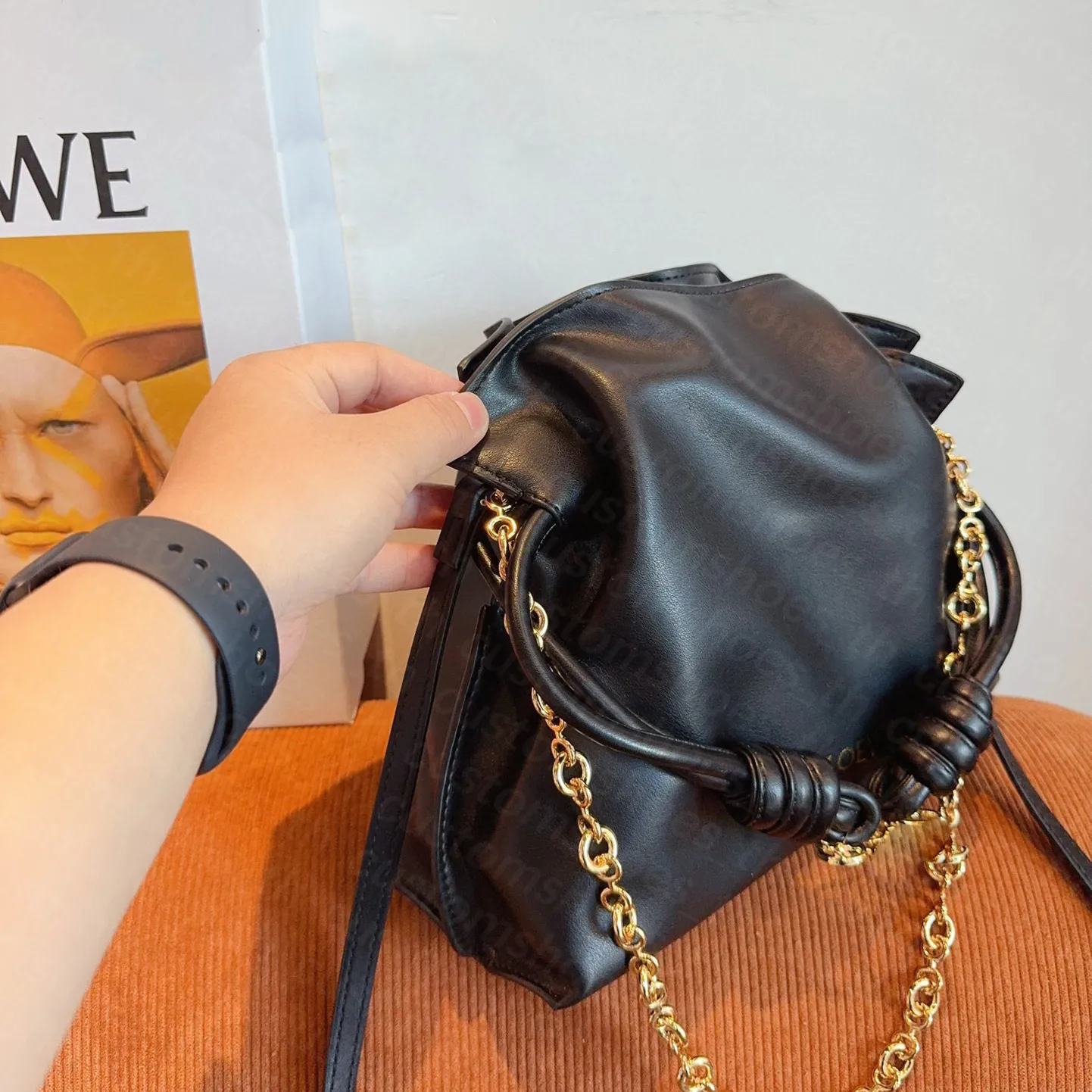 Spanish Brand Flamenco Clutch In Nappa Calfskin Leather Tote Purse Crossbody Drawstring Bag Casual Cuff Leather Bag From Tophandbags02 36.19 DHgate.Com