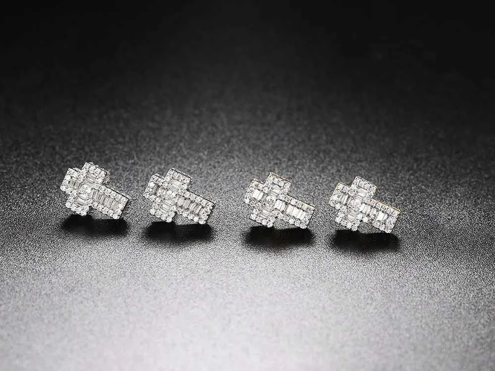 Orecchini croce punk di lusso zirconia oro uomo donna_voghion.com