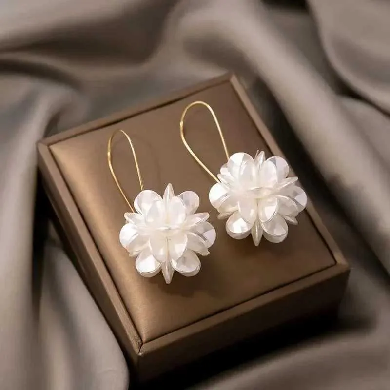 White Acrylic Flower Petal Dangle Earrings Korean Fashion