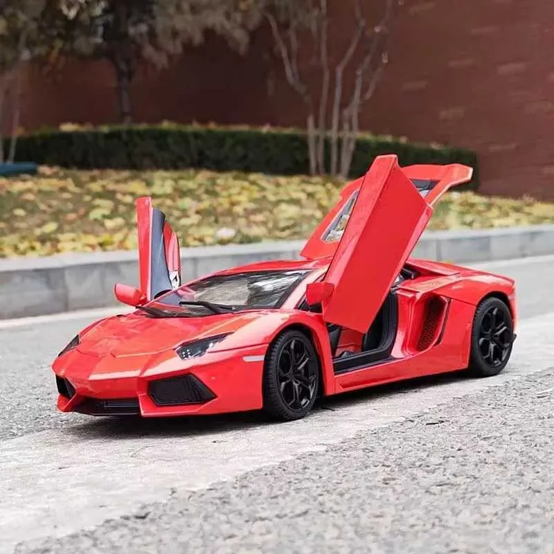 1:18 Scale Diecast Lamborghini Aventador LP740 Sports Car