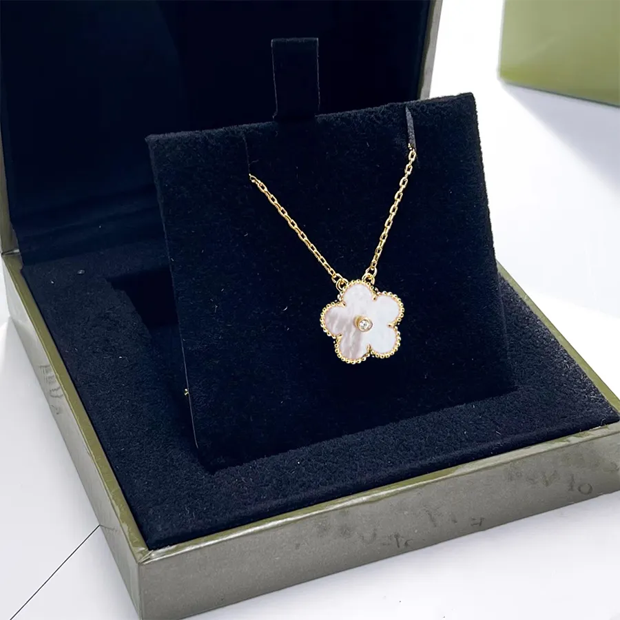 2025 Designer Clover Pendant Clover Pendant Necklace... From Seller1905 ...