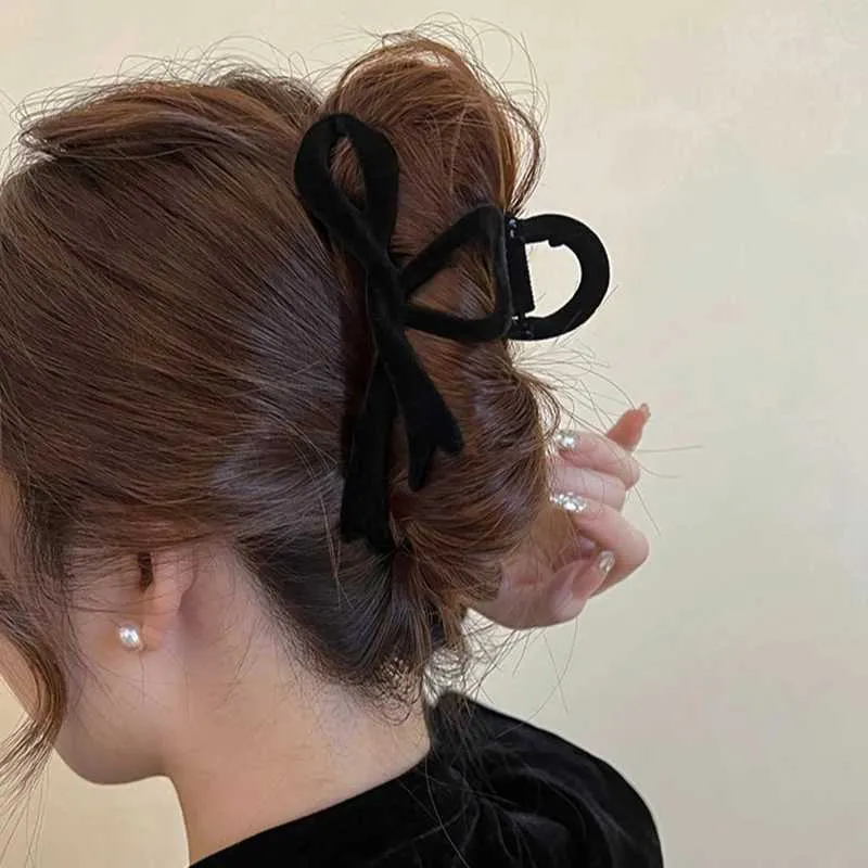 Set of 2 Velvet Elegant Hair Claw Clip Hair Accessories Red Velvet Bow Hair Clips for Women - Elegant Hair Claw  main image 2
