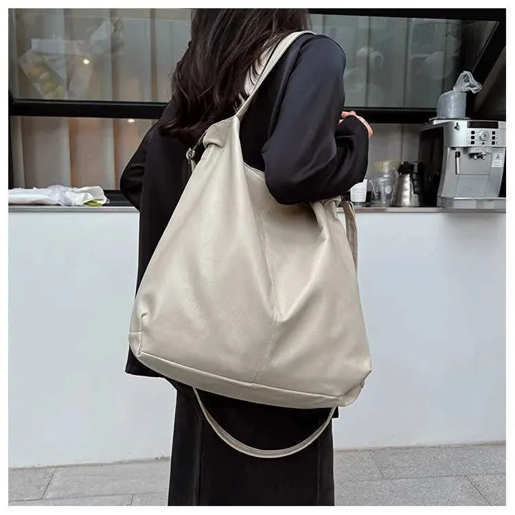 2024 Fashionable Leather tote bags for women for display picture 1