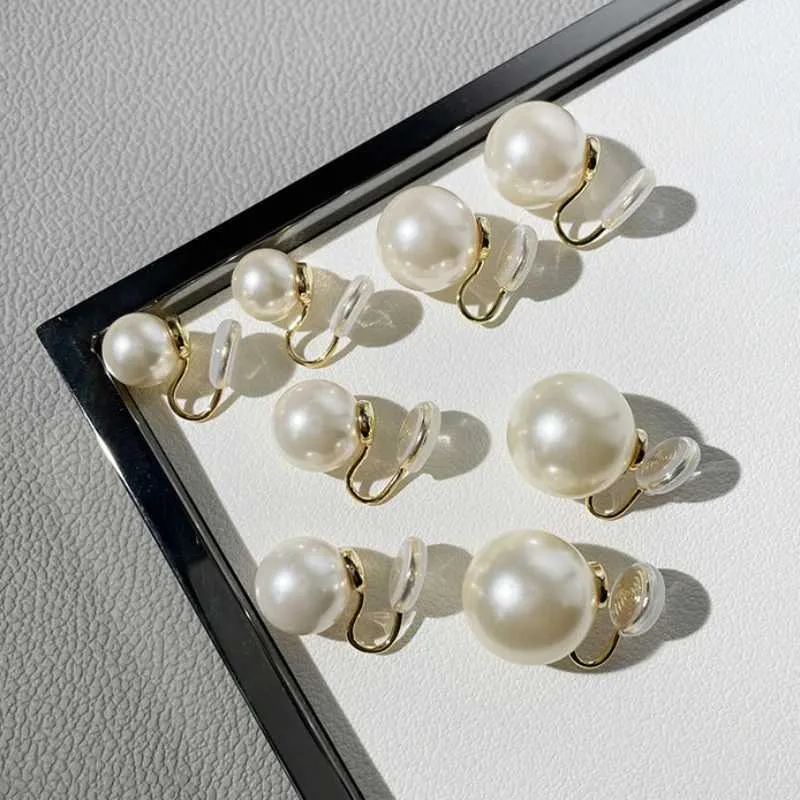 Boucles d'oreilles de musée plaquées or - France Boucles d'oreilles de musée plaquées or - France