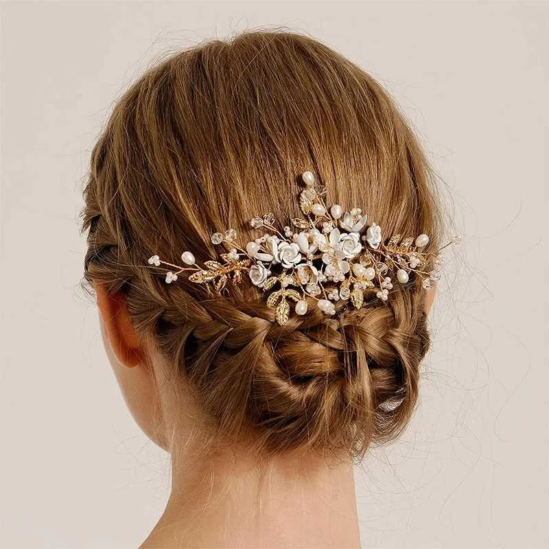 Delicate Flower Pearl Hair Comb - Bridal Hair Accessories  display picture 3