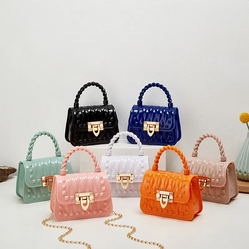 Trendy Womens PVC Jelly Clear Crossbody Bag With Chains Designer Crossbody Shoulder Clear Crossbody Bag For Fashionable Ladies DYD2409132 From Grassybags 7.39 DHgate.Com