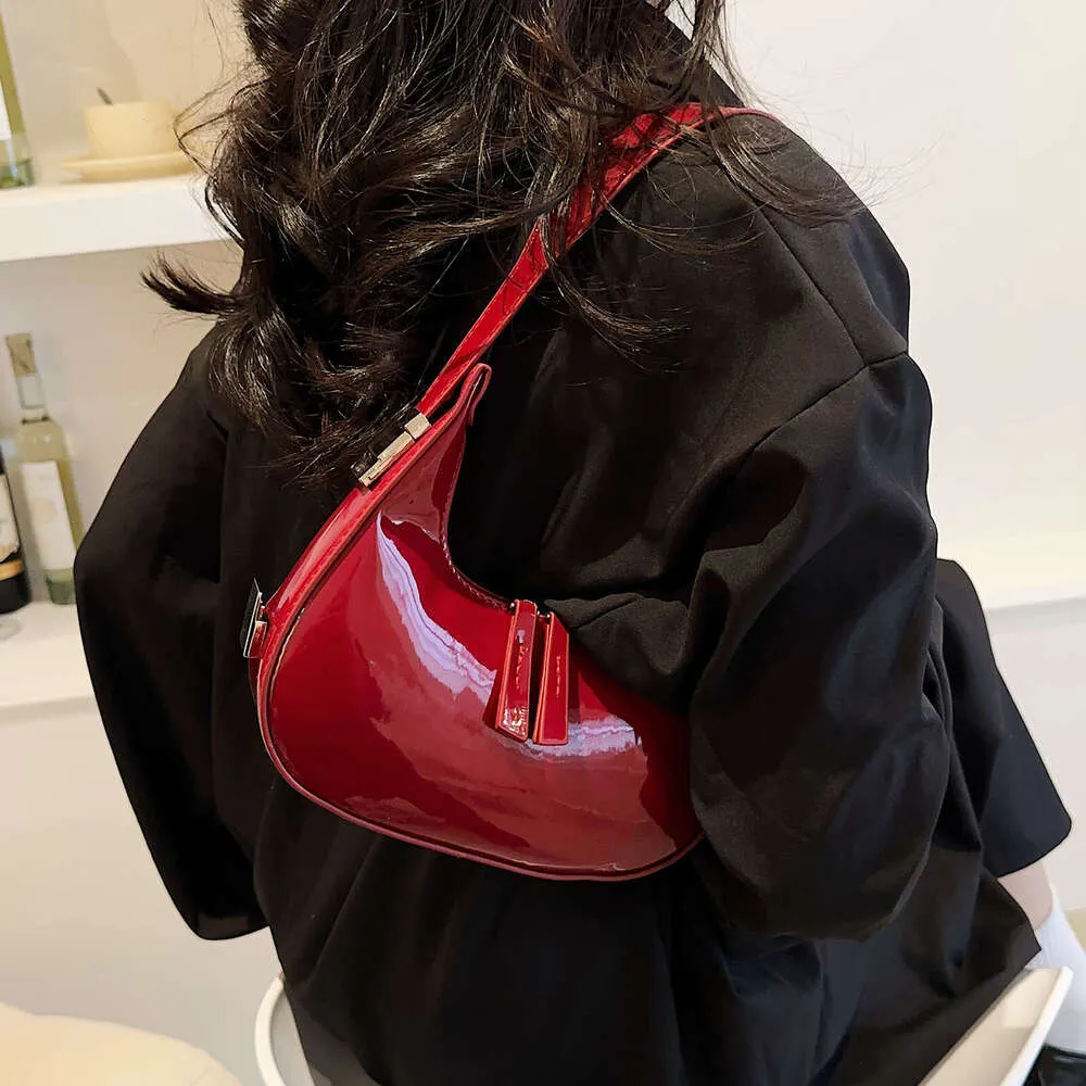 DHgate.com:Red Crescent Shoulder Bag - Luxury PU Leather DHgate.com:Red Crescent Shoulder Bag - Luxury PU Leather
