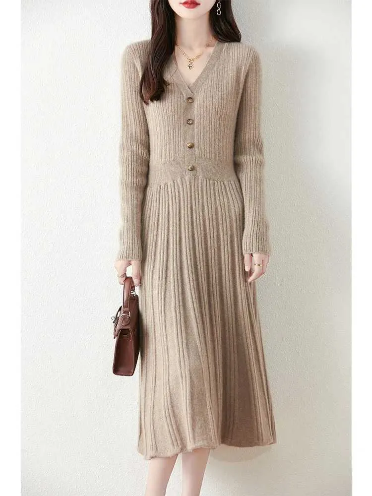 Save Big on Bulk Long Sleeved Wool Dress Woolen Dresses For Women:  Luxurious Merino Wool Knitted Dress, Long Sleeve V Neck Pleated Winter  Dress For