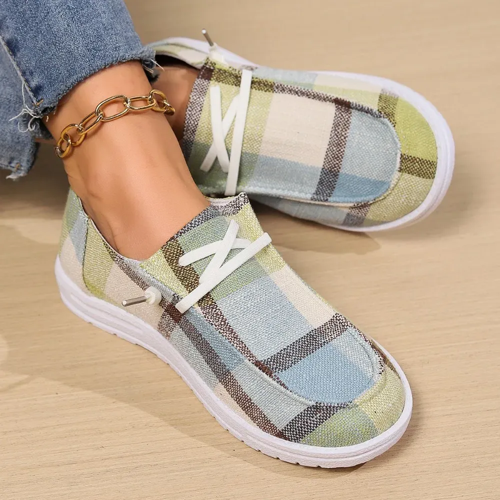 Canvas Shoes Woman Light Weight Slip-on Flat Sneakers Ladies Summer Breathable Cloth Loafers Design Espadrilles Luxury Shoes