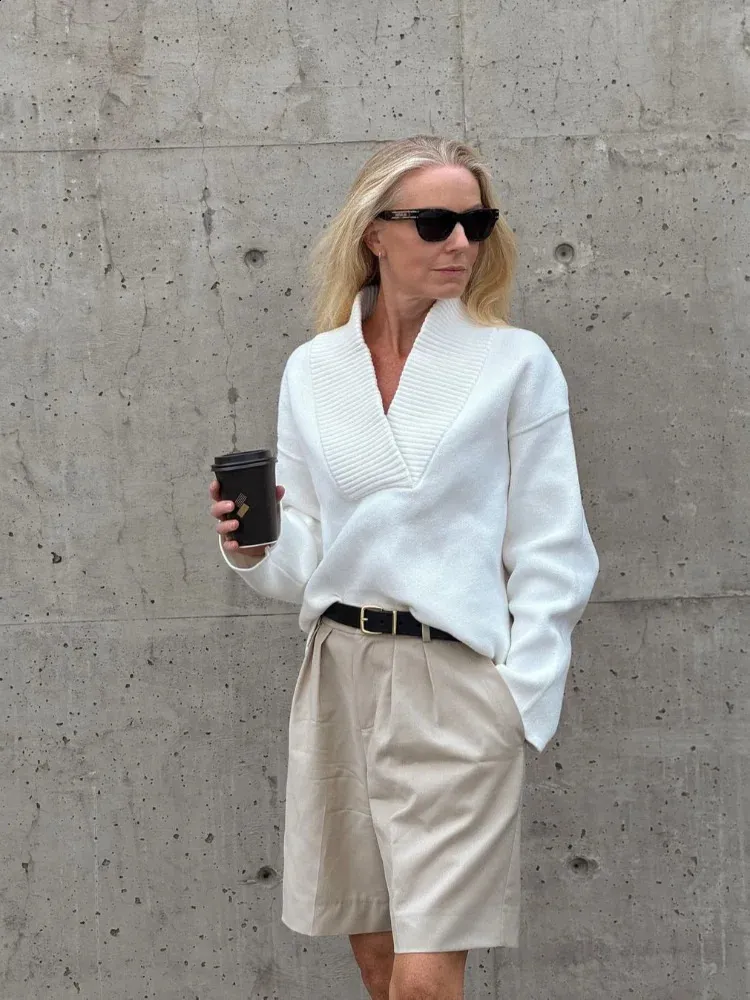 Elegant white sweater deals
