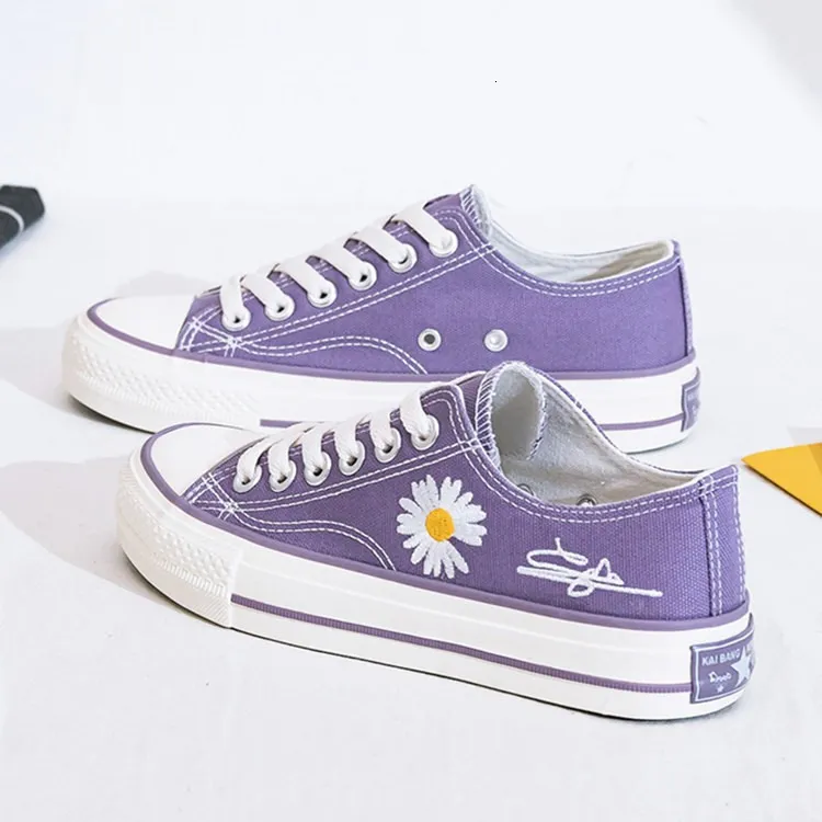 Womens Purple Low-Top Daisy Canvas Casual Shoes Flower Pattern