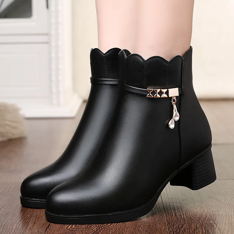 DHgate.com:Womens Plus Size Soft Leather Platform Ankle