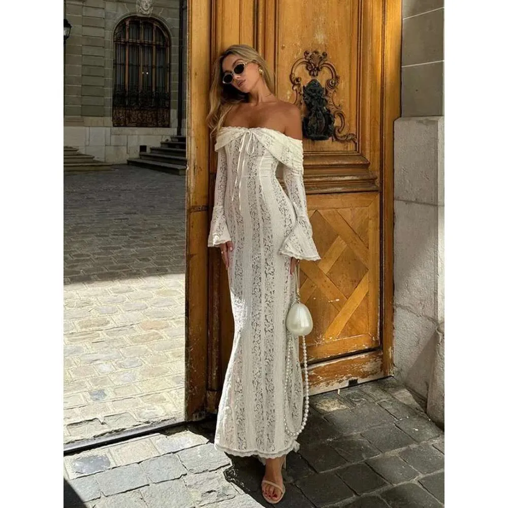 off the shoulder fit and flare long dress Off The Shoulder Stretch Crepe Long Fit And Flare Dress Wine / 4