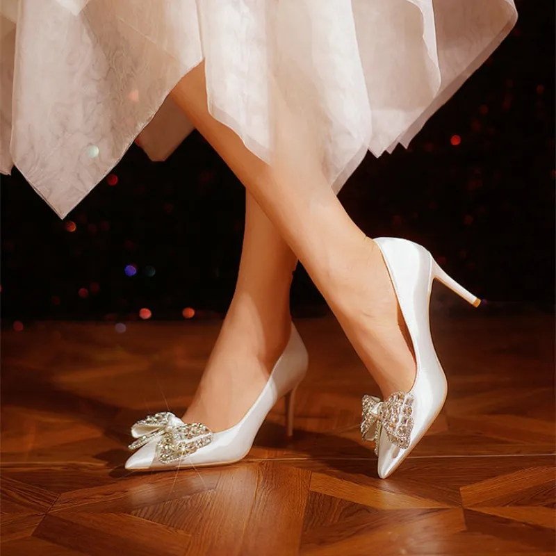 tacones zapatos de danza blancos