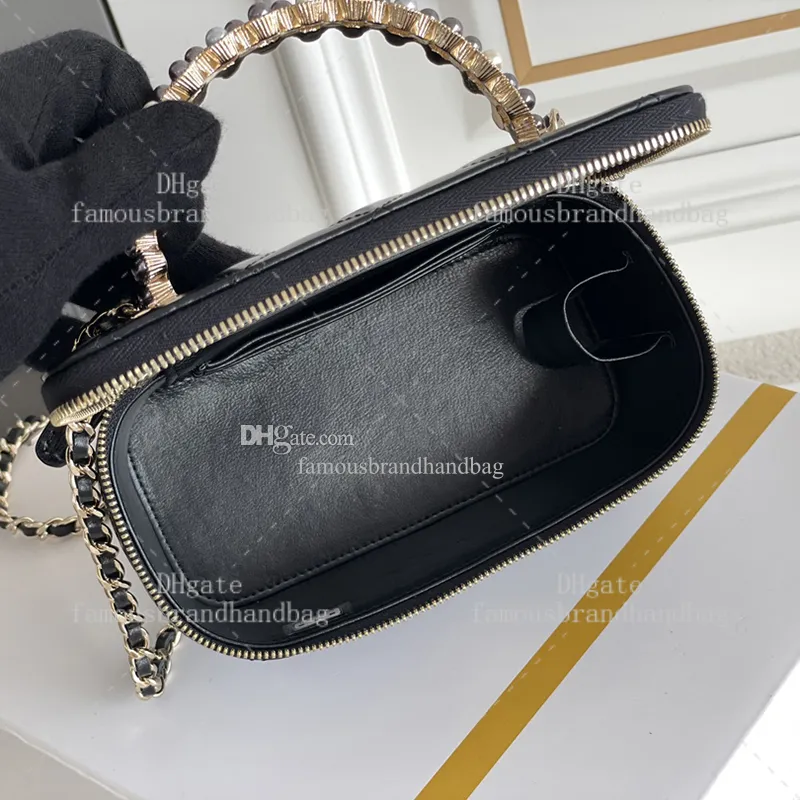 お歳暮 のし Chain Pearl Designer Black Leather Lambskin 17CM Bag Vanity 洗顔料