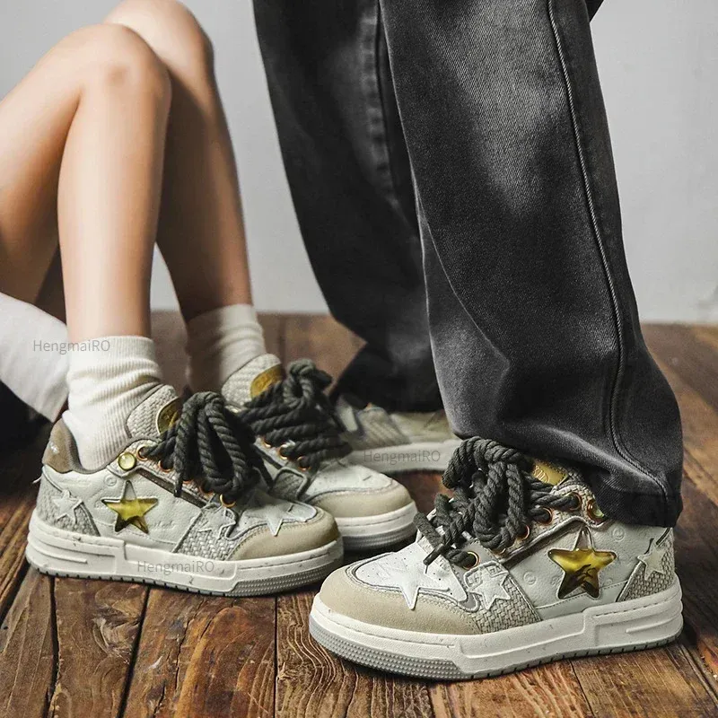 DHgate.com:Unisex Retro Y2K Star Punk Sneakers - Casual